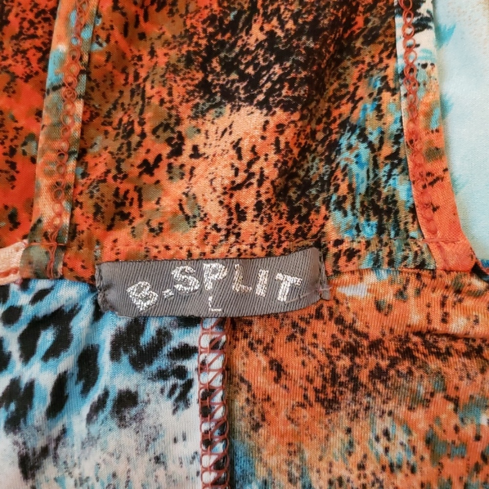 B. Split Dress - Picture 4 of 4